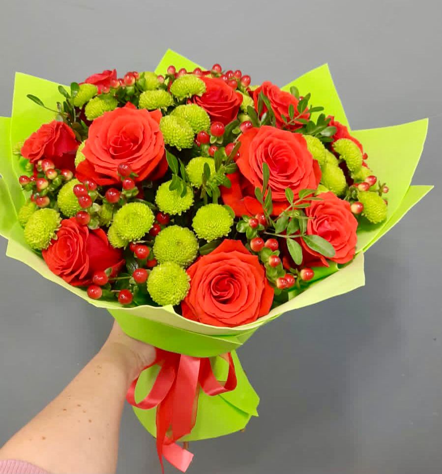 Букет цветов из: Хризантемы и Розы в Михалево