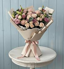 Букет цветов из:  Розы и Лизиантусы в Михалево