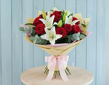 Букет цветов из:  Лилии и Розы в Михалево