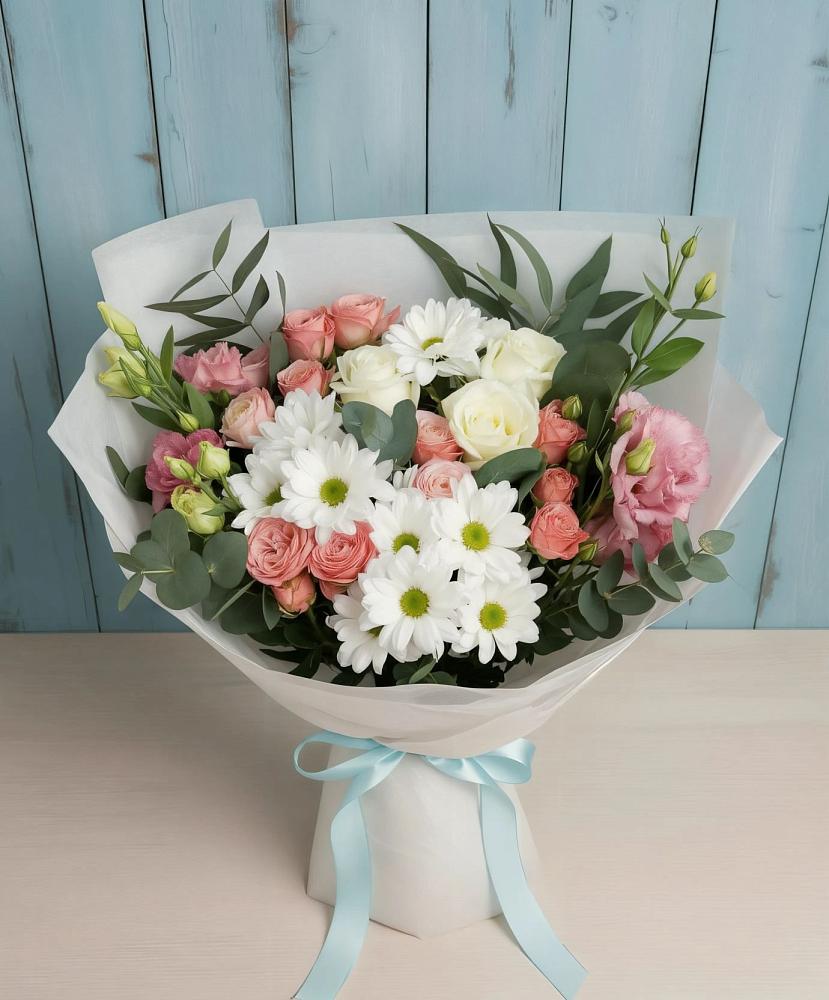 Букет цветов из: Розы, Лизиантусы и Хризантемы в Михалево