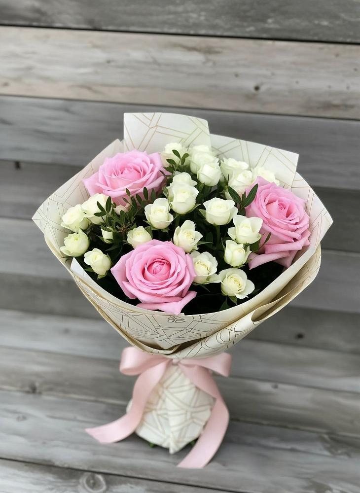 Букет цветов из: Розы в Михалево