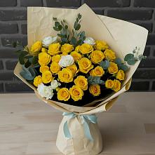 Букет цветов из:  Розы в Михалево