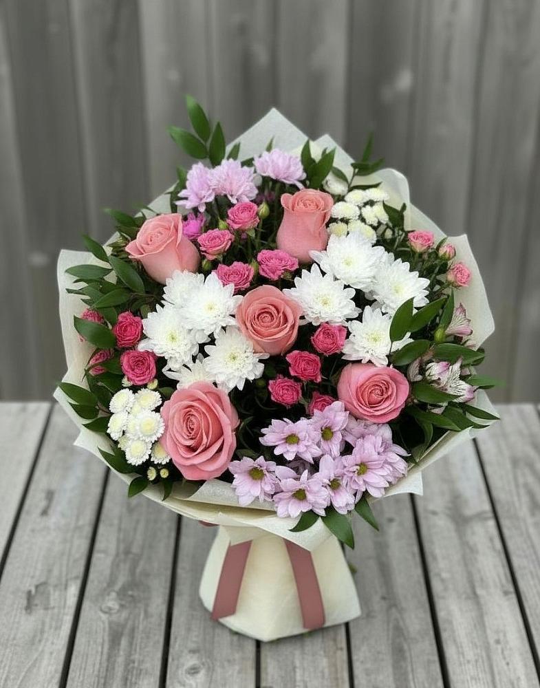 Букет цветов из: Альстромерии, Гвоздики, Розы и Хризантемы в Михалево