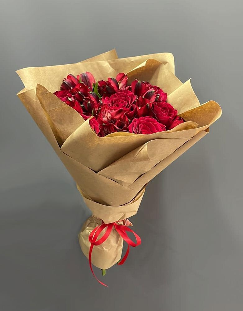 Букет цветов из: Альстромерии и Розы в Михалево