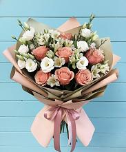 Букет цветов из:  Розы, Альстромерии и Лизиантусы в Михалево