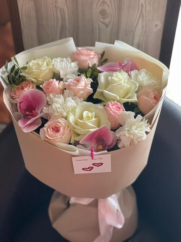 Букет цветов из: Орхидеи, Розы и Гвоздики в Михалево