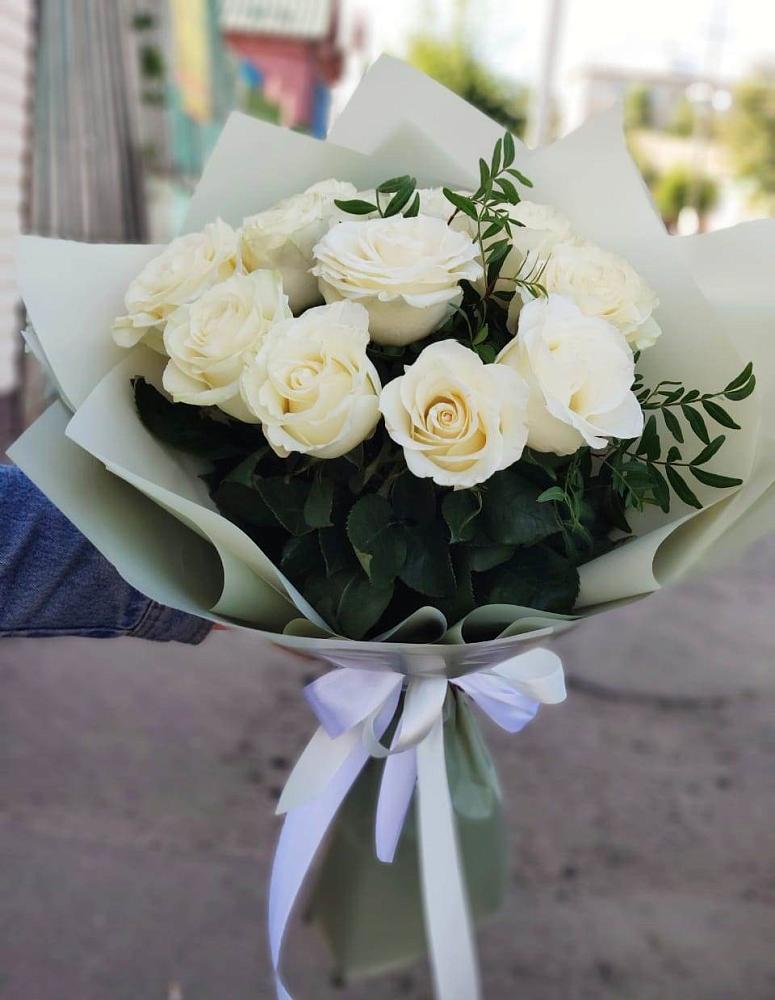 Букет Белые розы Проуд в Михалево
