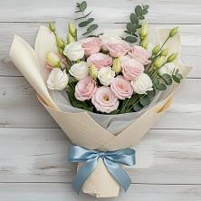 Букет цветов из:  Лизиантусы в Михалево