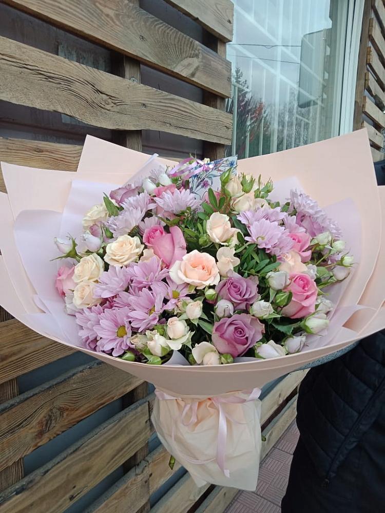 Букет цветов из: Розы и Хризантемы в Михалево