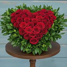 Цветочная композиция из Розы в виде сердца в Михалево