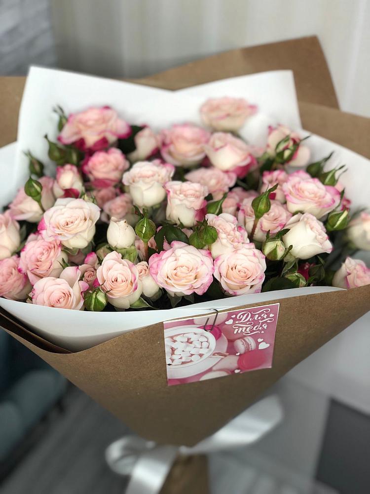 Букет цветов из: Розы в Михалево