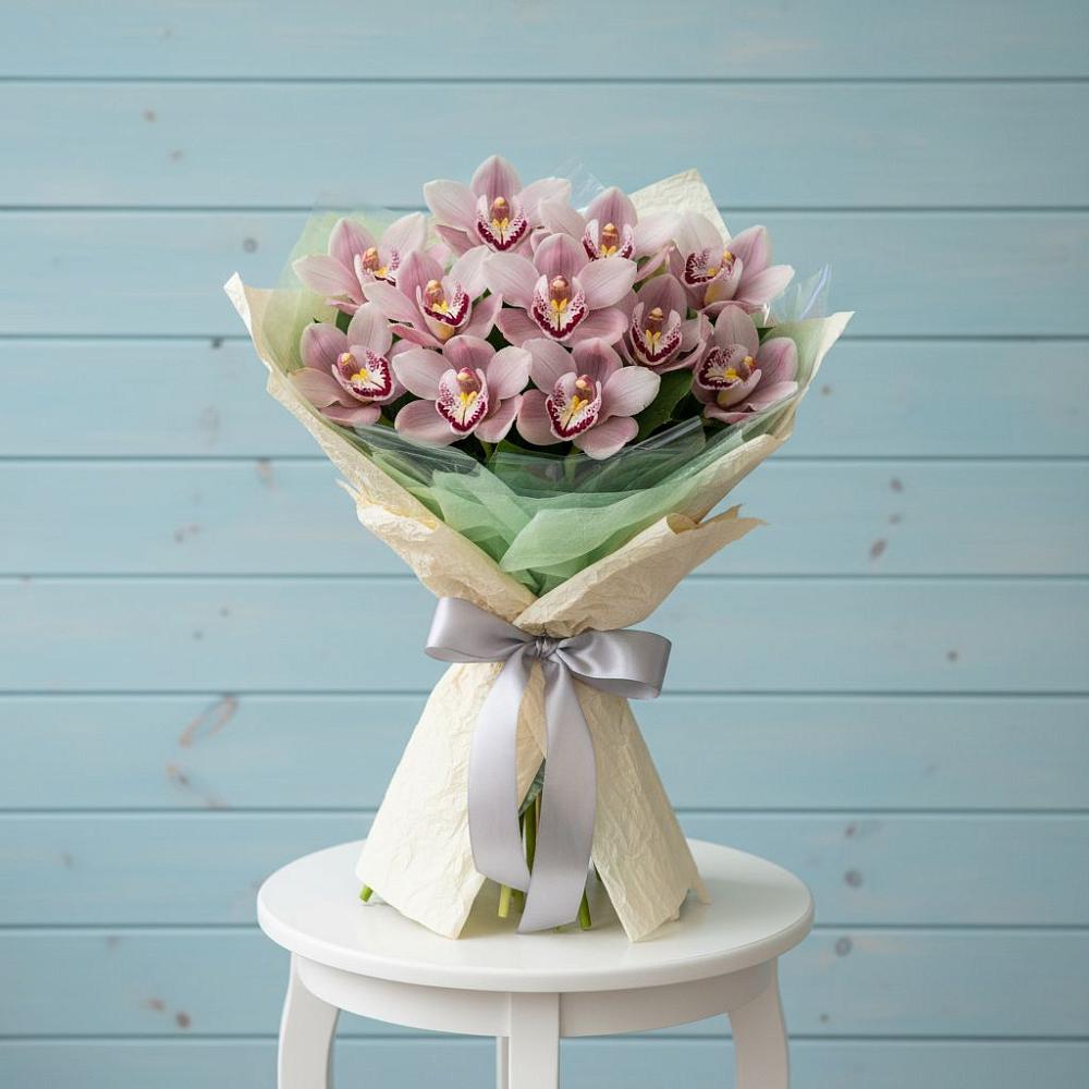 Букет цветов из: Орхидеи и Розы в Михалево