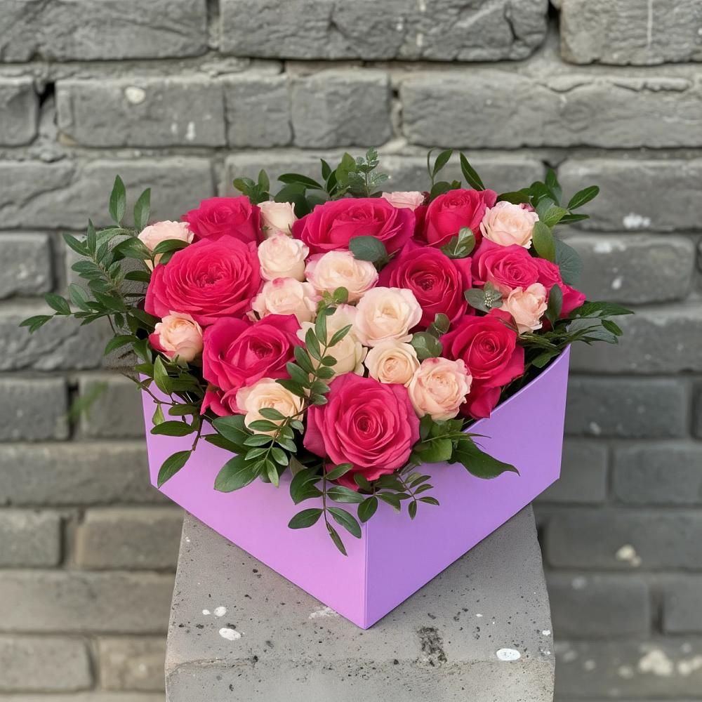 Цветочная композиция из Розы в коробке в Михалево