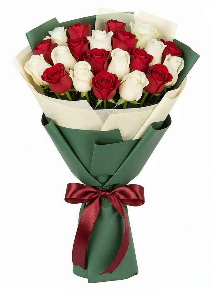 Букет Микс из красных и белых роз в Михалево