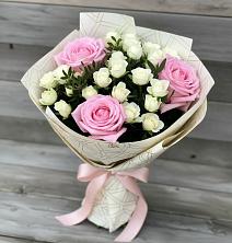 Букет цветов из:  Розы в Михалево