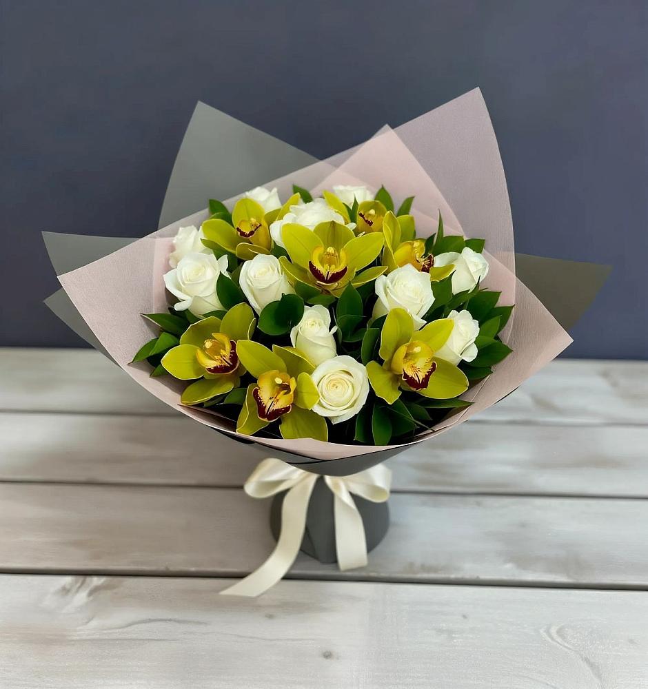 Букет цветов из: Орхидеи и Розы в Михалево