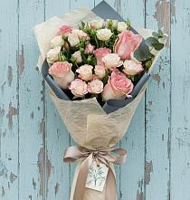 Букет цветов из:  Розы в Михалево