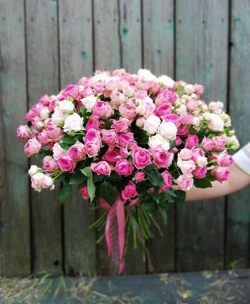 Букет Розовые кустовые розы Натали и Лав Лидия в Михалево