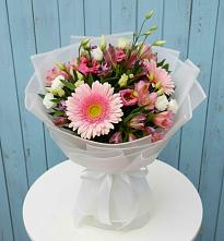Букет цветов из:  Герберы, Альстромерии и Лизиантусы в Михалево