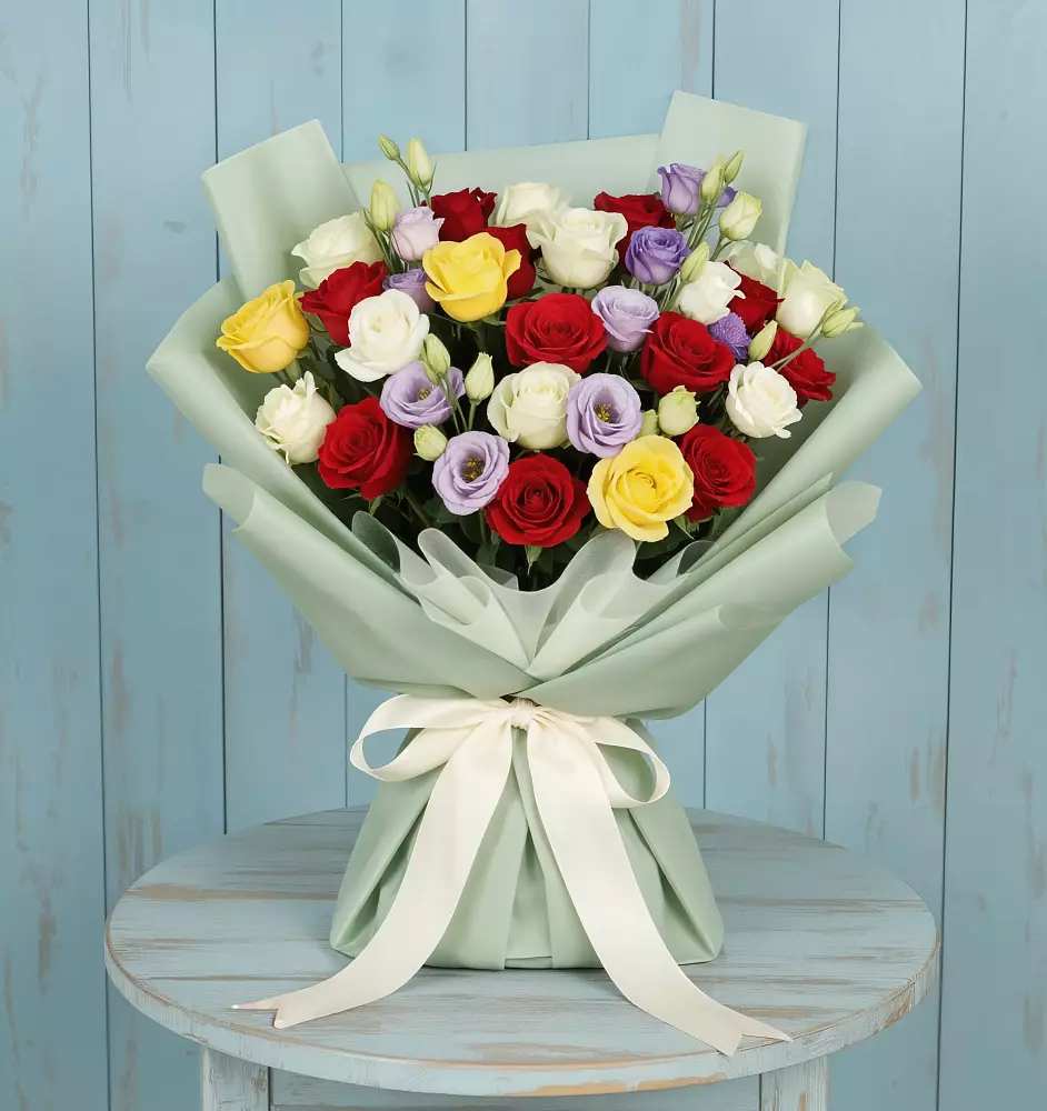 Букет цветов из: Розы в Михалево