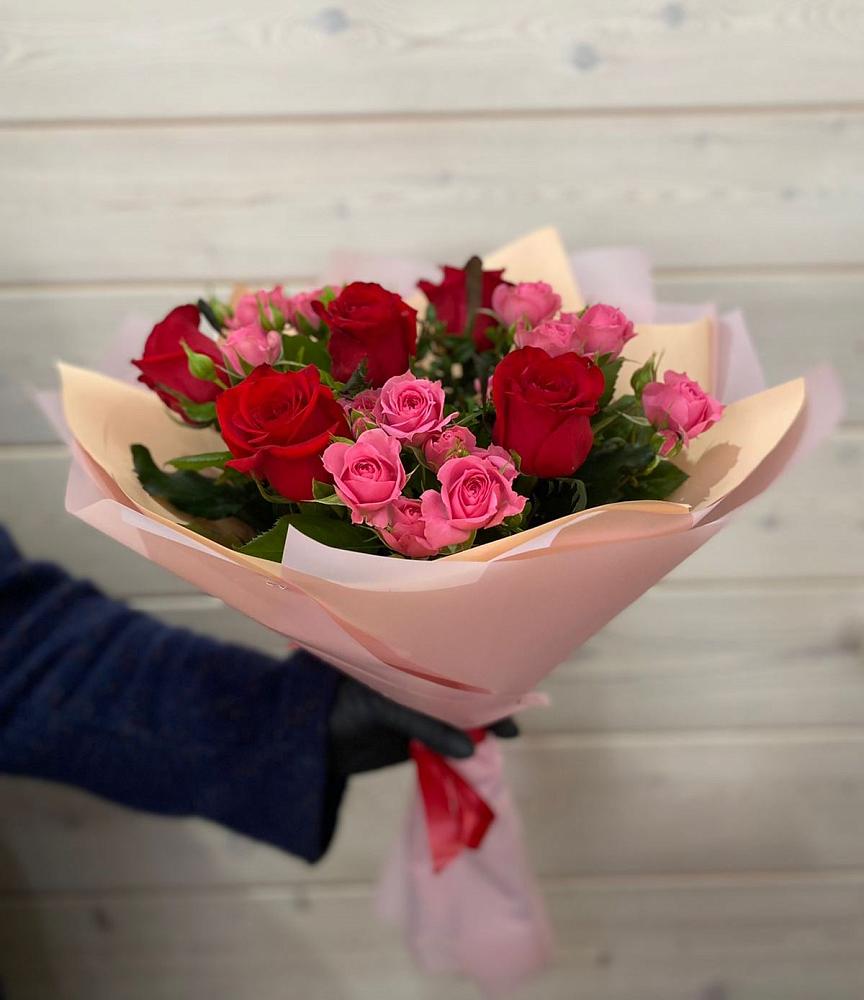 Букет цветов из: Розы в Михалево