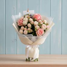 Букет цветов из:  Розы в Михалево