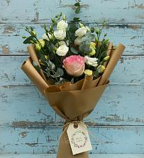 Букет цветов из:  Розы и Лизиантусы в Михалево