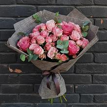 Букет цветов из:  Розы в Михалево