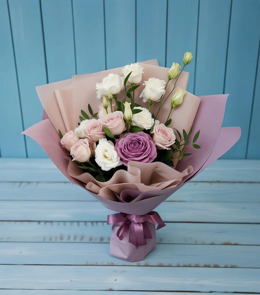 Букет цветов из: Розы и Лизиантусы в Михалево