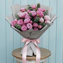 Букет цветов из:  Розы в Михалево